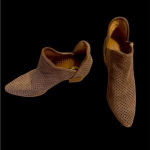 LUCKY BRAND ANKLE BOOTS